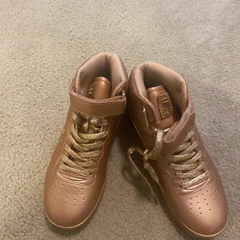High top sneakers size 8 brand new